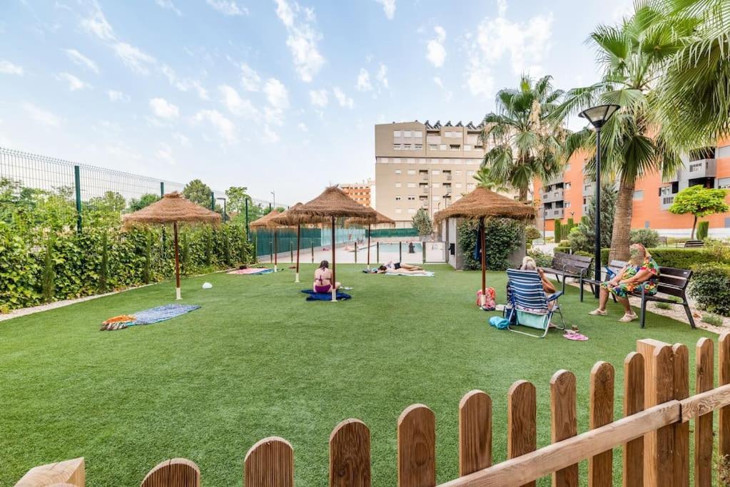 Moderno Apartamento Con Piscina Y Parking Гранада Екстер'єр фото