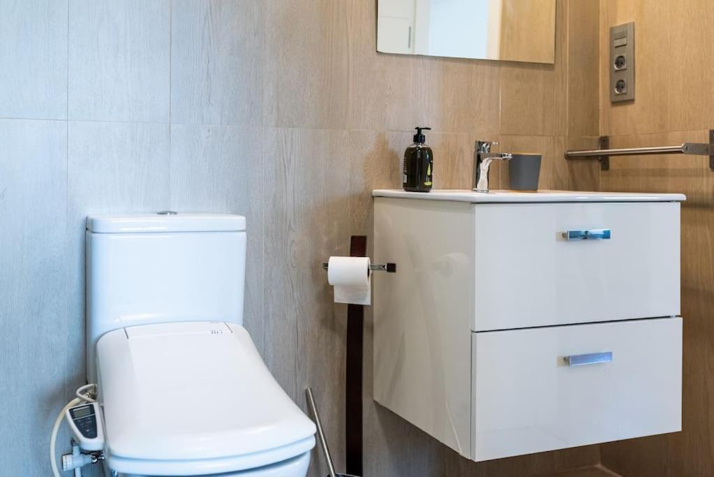 Moderno Apartamento Con Piscina Y Parking Гранада Екстер'єр фото